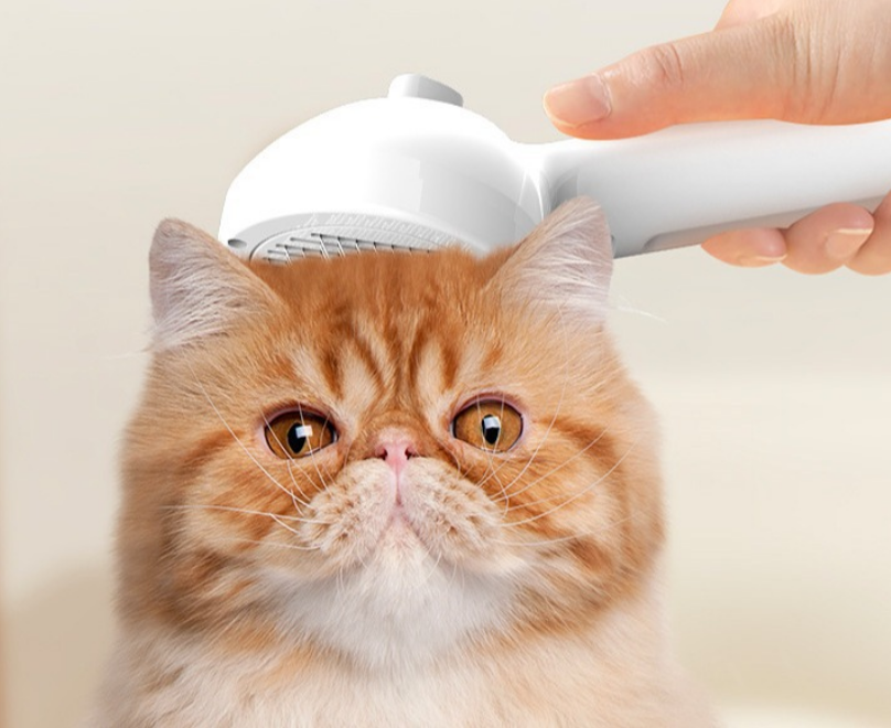 Pet Spray Comb – Cat & Dog Grooming Tool